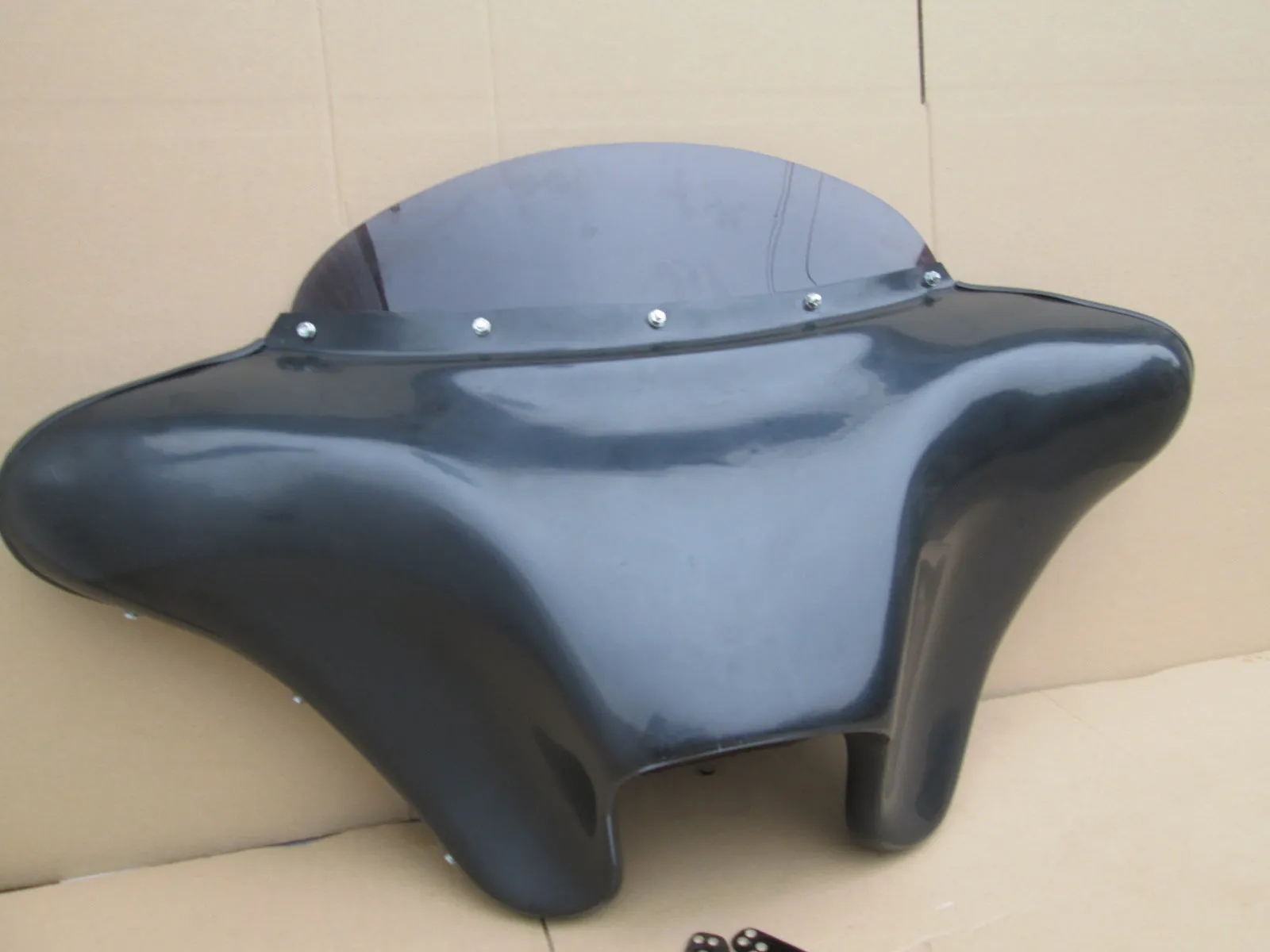 6.5" Speaker Batwing Fairing Windshield For Harley Dyna Street Bob 2005- Up