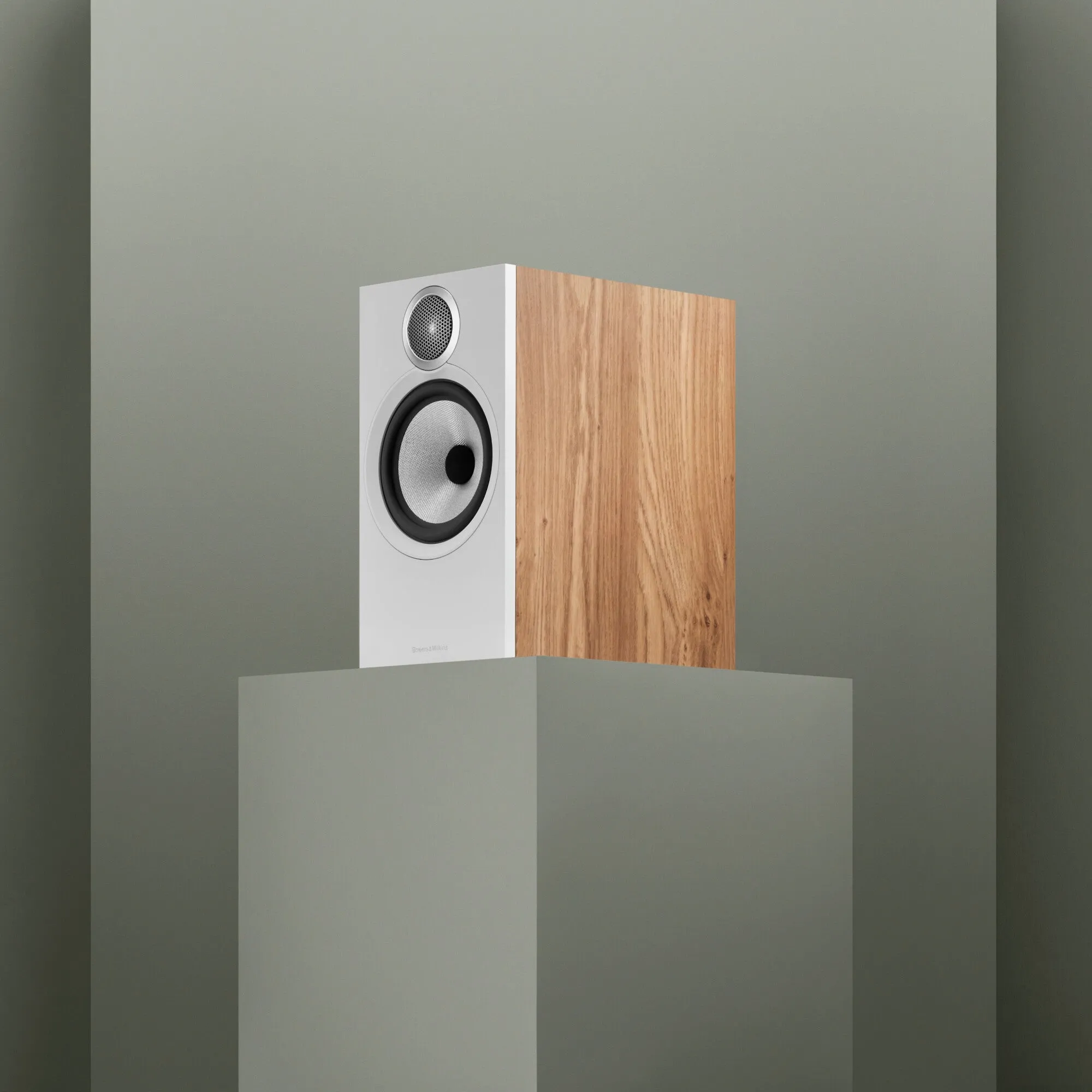 Bowers & Wilkins - 606 S3 - Bookshelf Speakers
