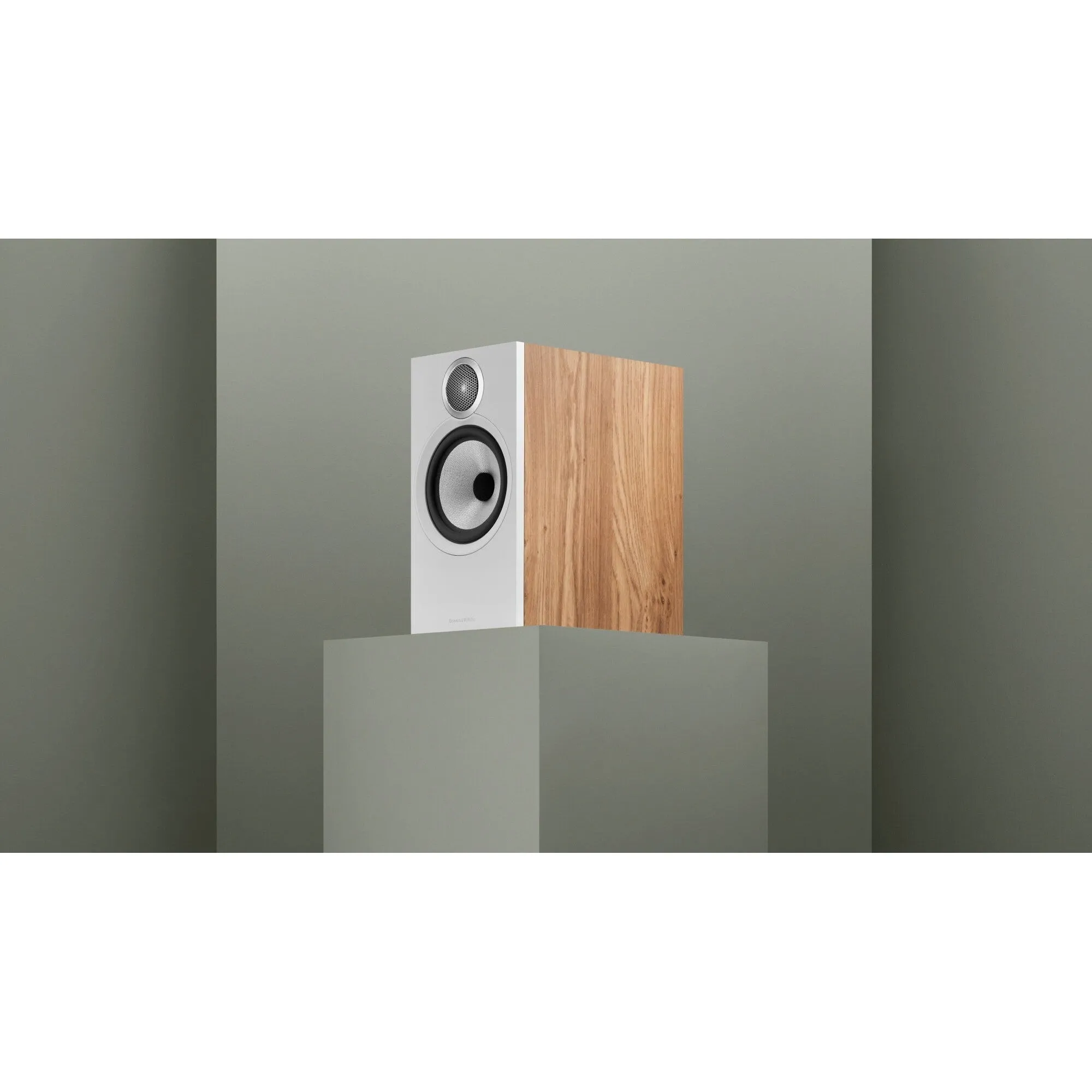 Bowers & Wilkins - 606 S3 - Bookshelf Speakers