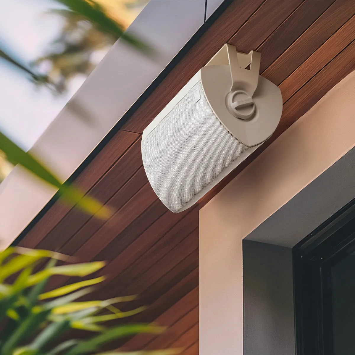 Definitive Technology AW450 All Weather Speaker with Bracket - Pair (White)