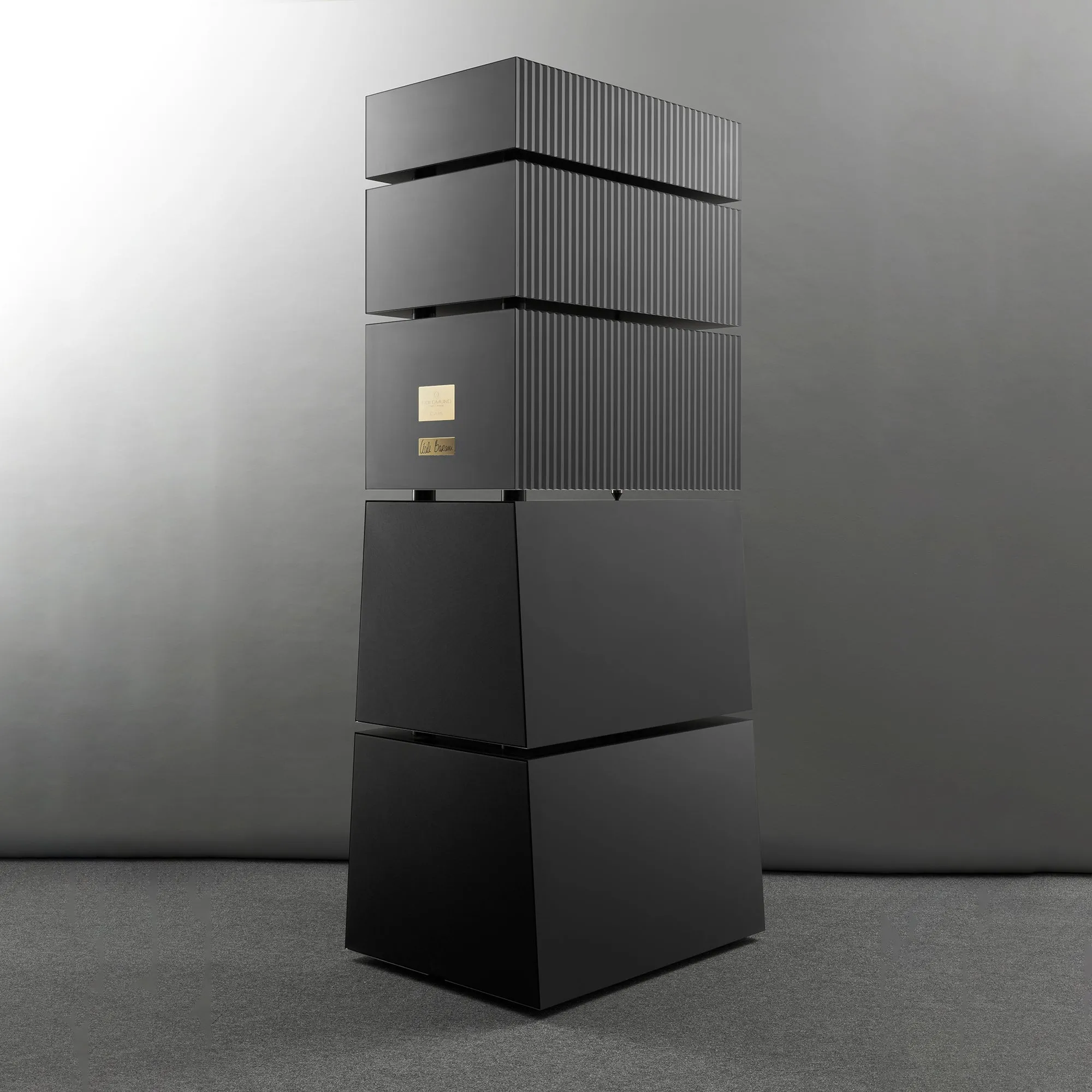 Goldmund GAIA Active Wireless Speakers