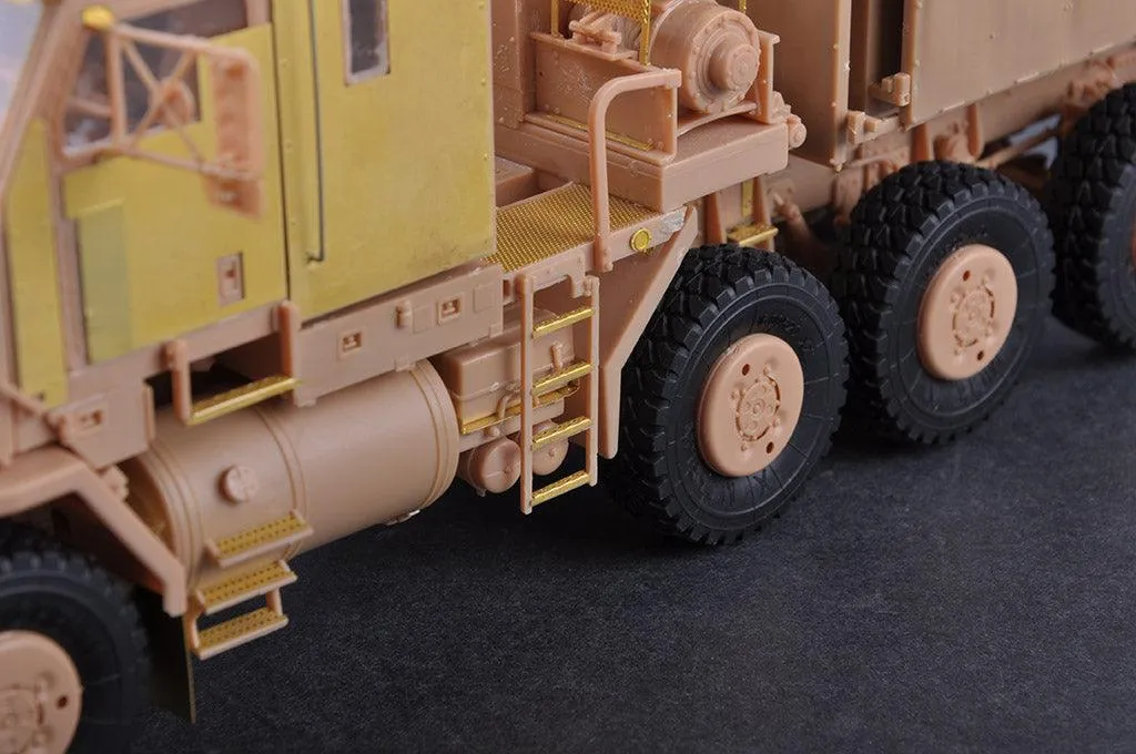 Hobby Boss 85525 M1070 Gun Truck 1/35 Model Kit
