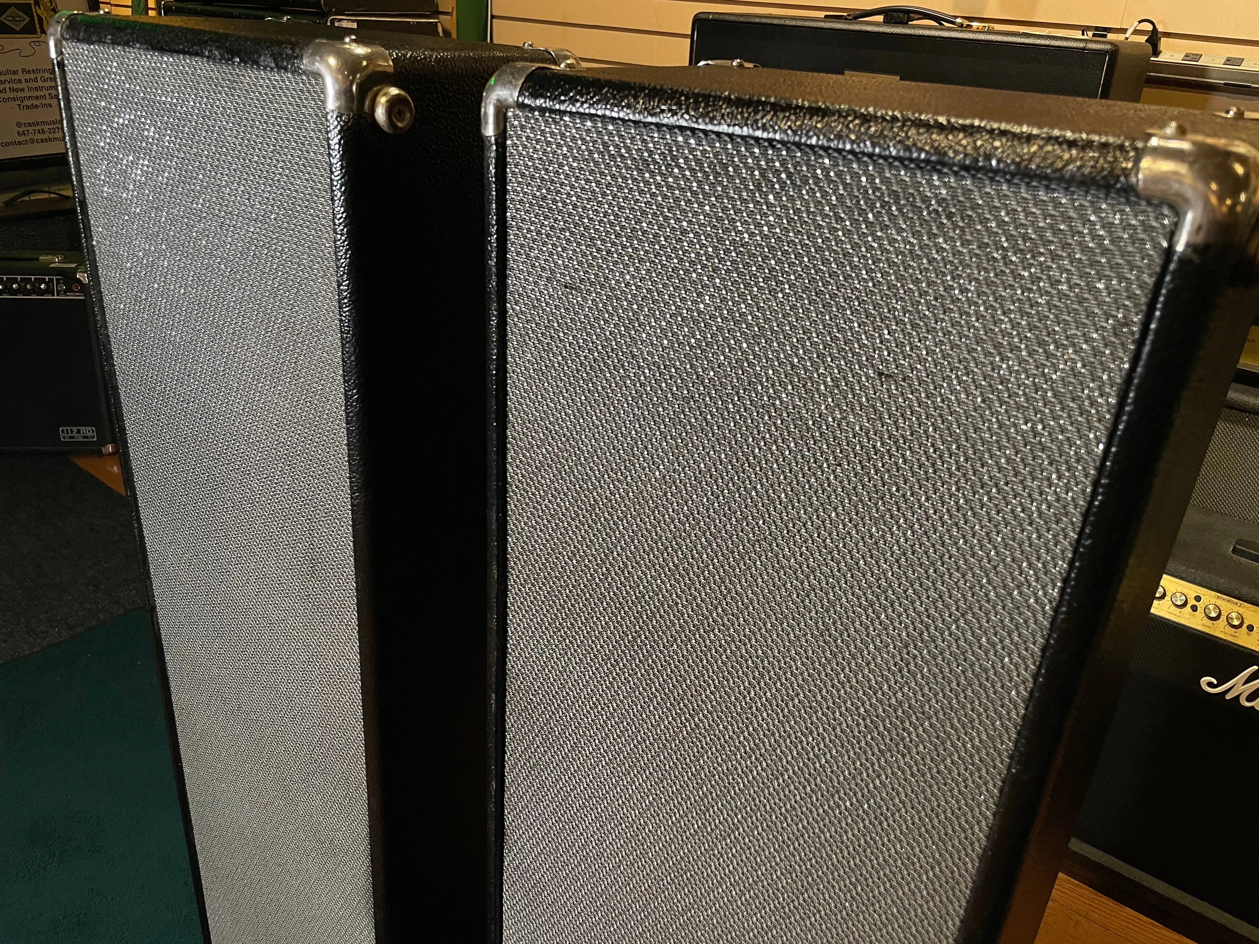 Traynor YSC-3 PA Column Pair Used