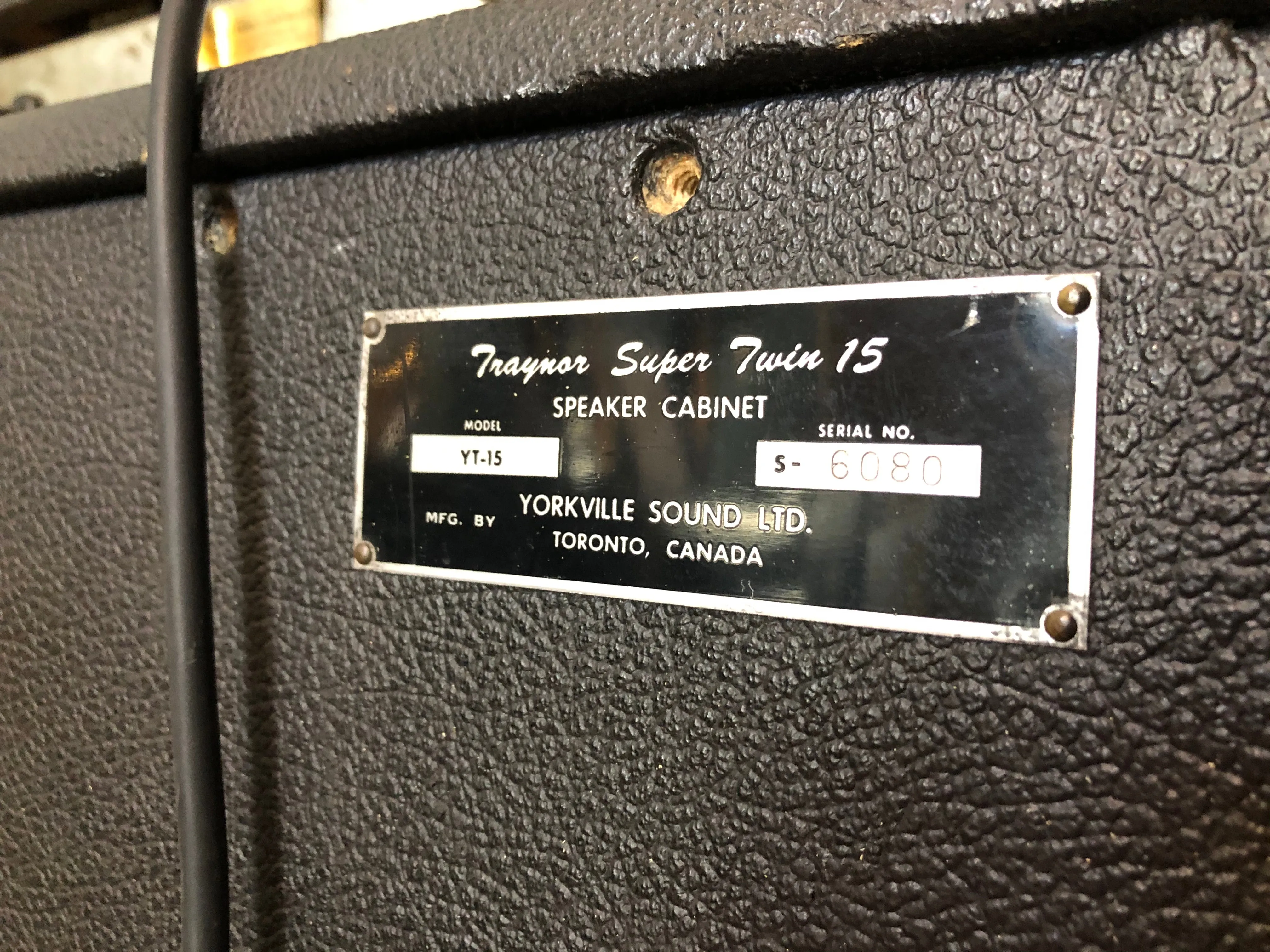 Traynor YT-15 2x15 Cabinet
